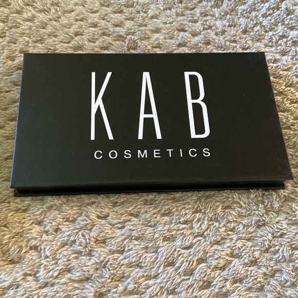 Kab Cosmetics Day + Night Eyeshadow Palette - Picture 2 of 2